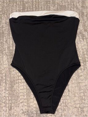 NWOT SHEIN Strapless Black And White Bodysuit